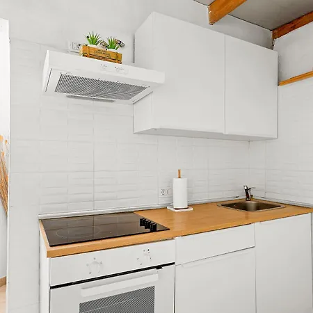 Apartment Bright Next To The Ocean *